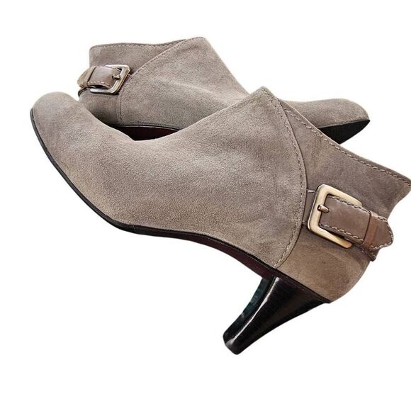 Cole Haan Gray Suede Buckle Zip Heels Booties Size 6B narrow - Picture 2 of 15